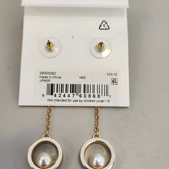 NWT Karl Lagerfeld Gold-Tone Imitation Pearl & Chain Circle Drop Earrings - Picture 3 of 3